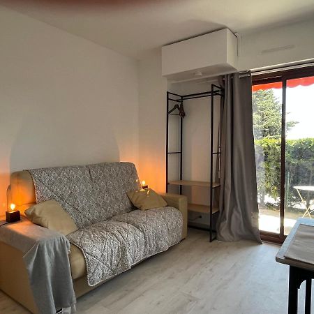 Charmant Studio Avec Terrasse Et Parking A Vence Kültér fotó
