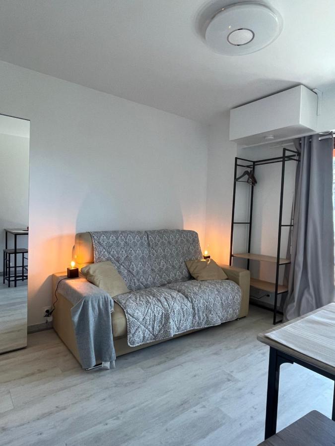 Charmant Studio Avec Terrasse Et Parking A Vence Kültér fotó